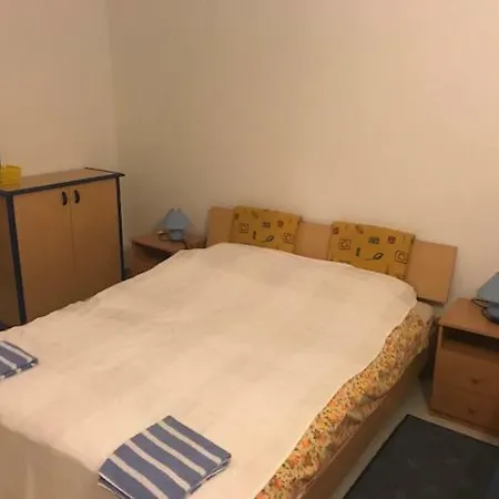 Obanyai Poth-lak Apartment