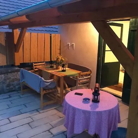 Obanyai Poth-lak Apartment Obanya